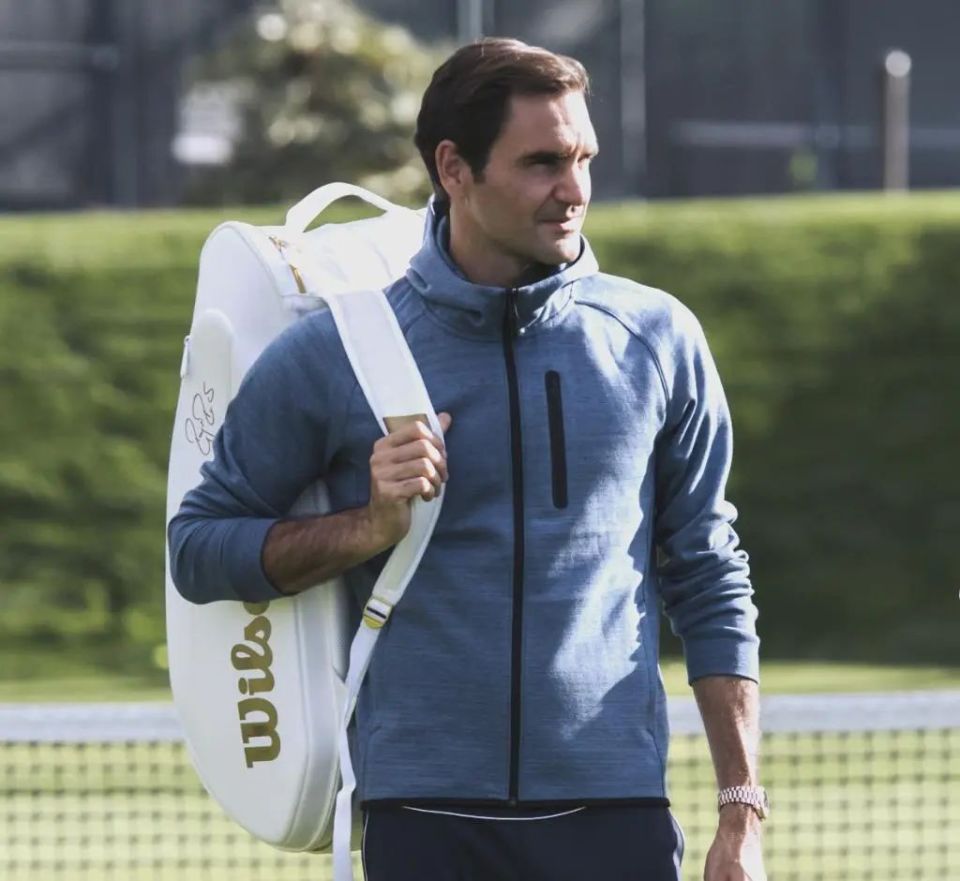 亿美元, 自己对此仍