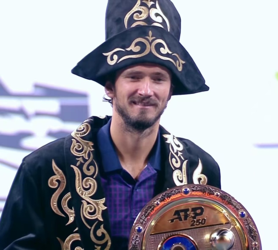 八强或四强, 洛斯卡沃斯 八强或四强, 洛斯卡沃斯